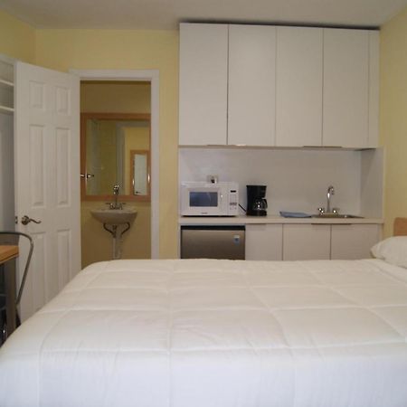 Private Studio Two Miles From Hard Rock Stadium 迈阿密花园 外观 照片
