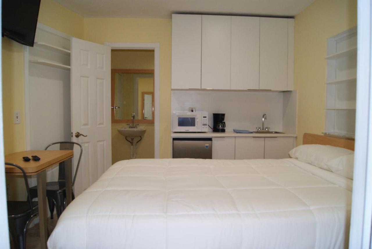 Private Studio Two Miles From Hard Rock Stadium 迈阿密花园 外观 照片