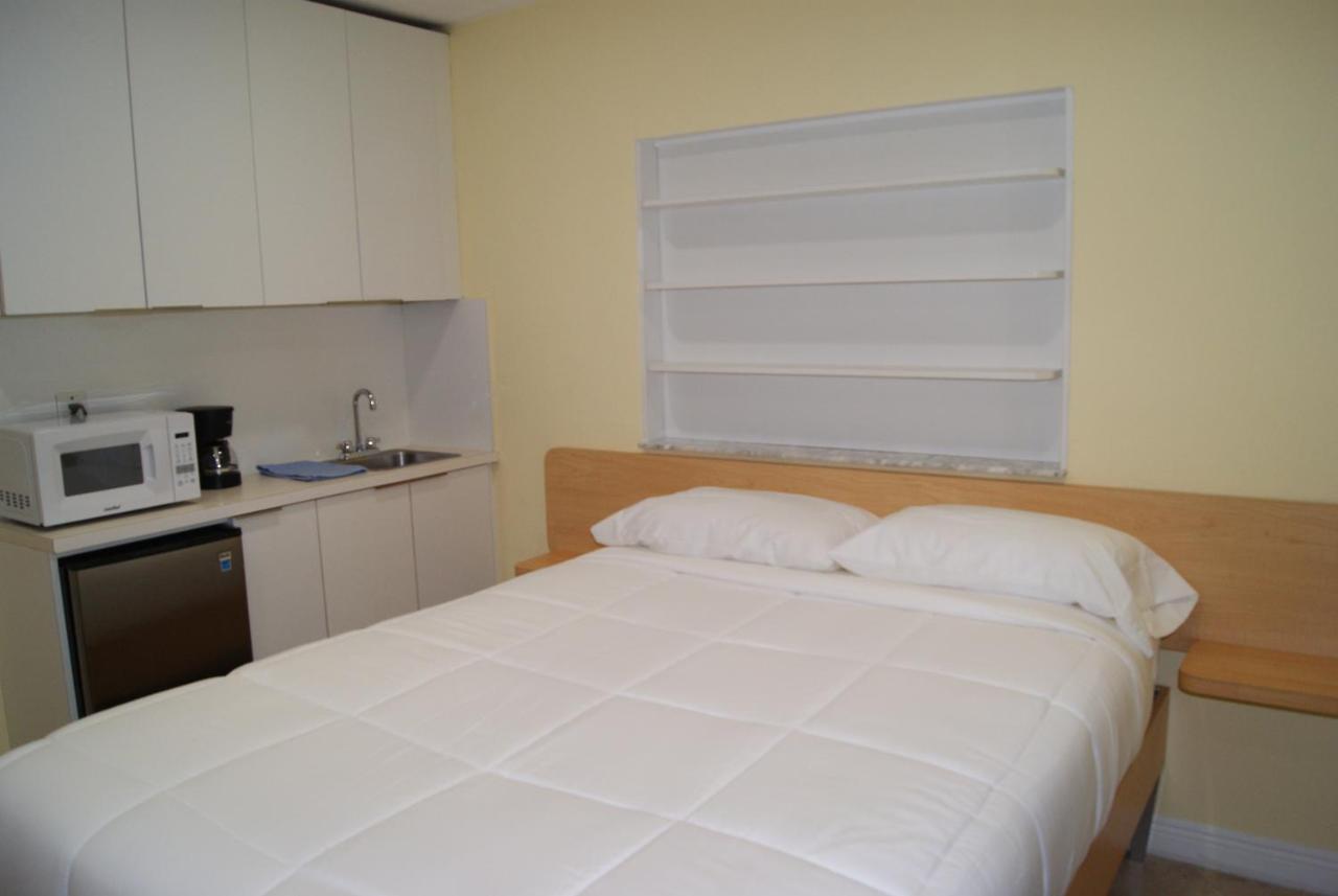 Private Studio Two Miles From Hard Rock Stadium 迈阿密花园 外观 照片
